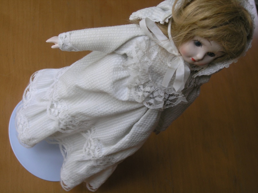 victoria's collectibles dolls