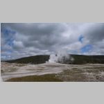 R0019880_Yellowstone_OldFaithful.jpg
