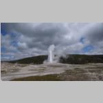 R0019883_Yellowstone_OldFaithful.jpg