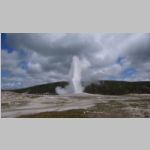 R0019885_Yellowstone_OldFaithful.jpg