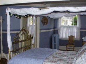 Portland Romantic Bed and Breakfast