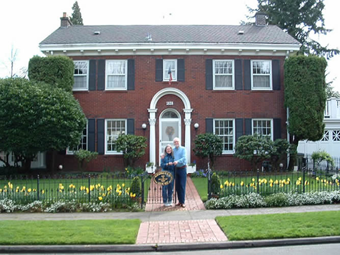 Portland Romantic Colonial Bed and Breakfast