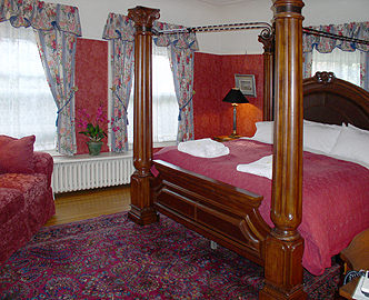 Portland Romantic Elegant Bed and Breakfast