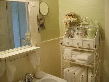 Southwest Seattle Waterfront Bed and Breakfast