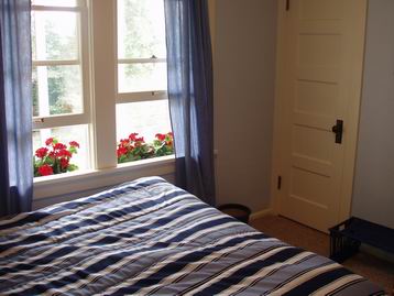 Southwest Seattle Waterfront Bed and Breakfast