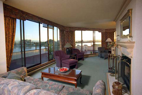 Victoria Canada Waterfront Hotel